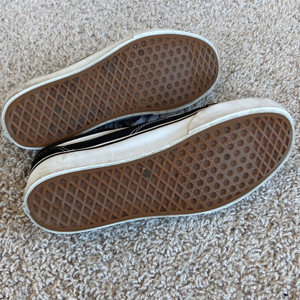 Vans - Picture 4 of 5